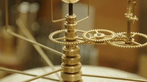 KosmosMaster Grand Orrery – Håndlaget solsystemmodell med 28 måner og 9 planeter | Luvikno