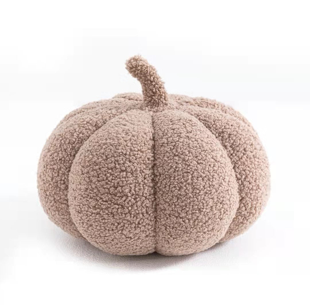 CozyPumpkin – Myk høstgresskarpute Luvikno