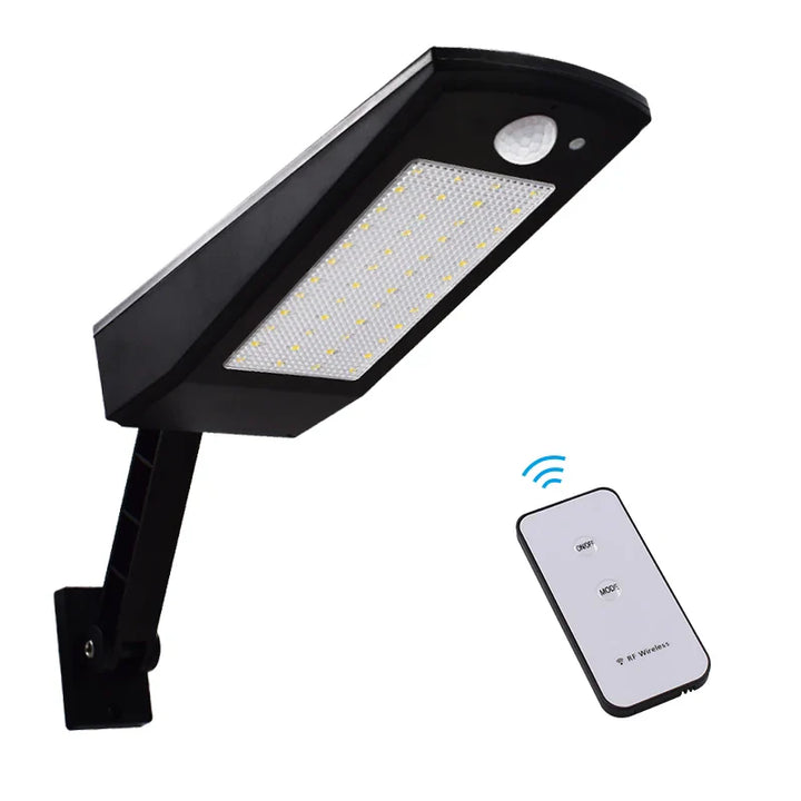 Luvikno | Lumenova SolarTech Sols LED Vegglampe 900lm | 48 LED-er | 4 Lyskilder | Bevegelsessensor & Svingarm | IP65 Værbestandig