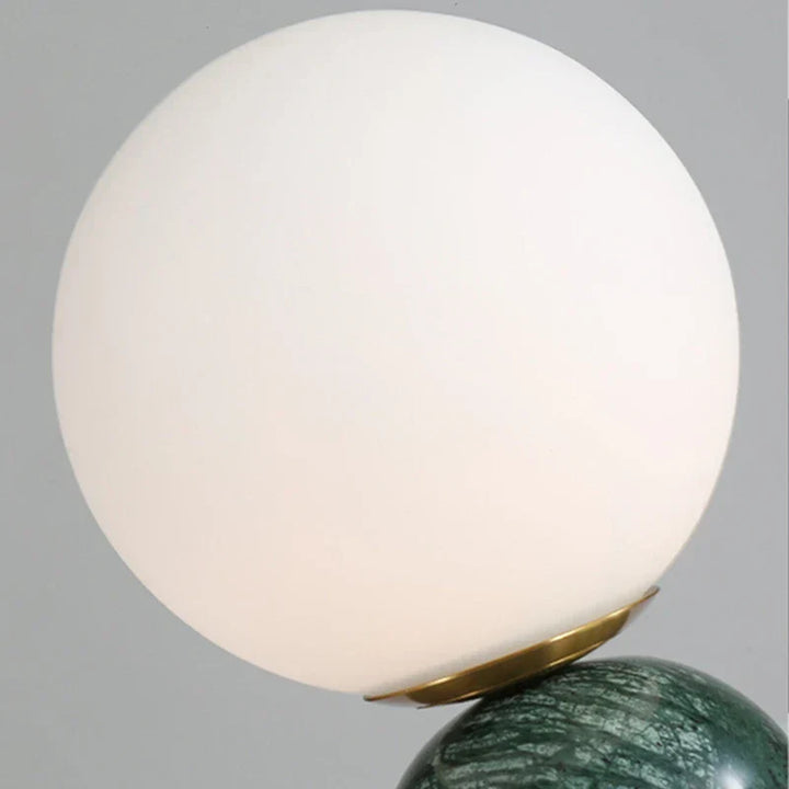 Moderne Marmor Bordlampe med Rund Glass, Elegant Stuebelysning | Luvikno