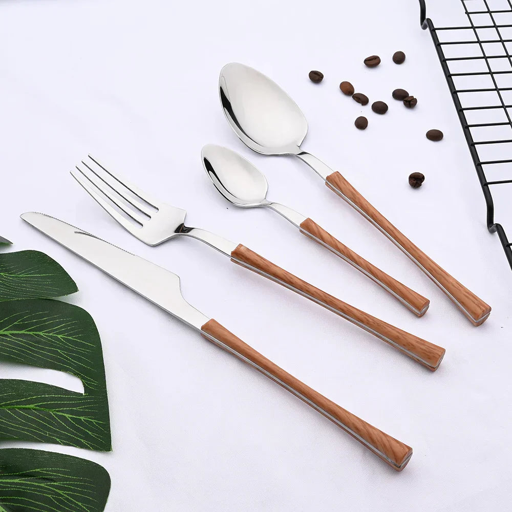 Luvikno | RusticDining | Rustfritt Stål Bestikk med Treskaft
