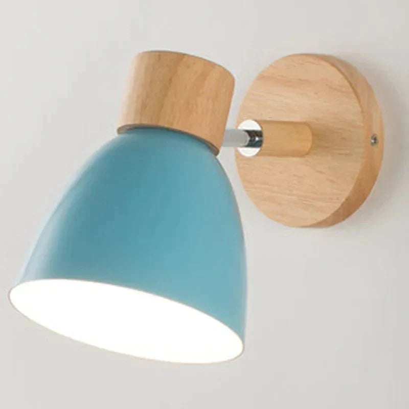 Elegant veggapplikasjon i tre - moderne og varmt design | Luvikno