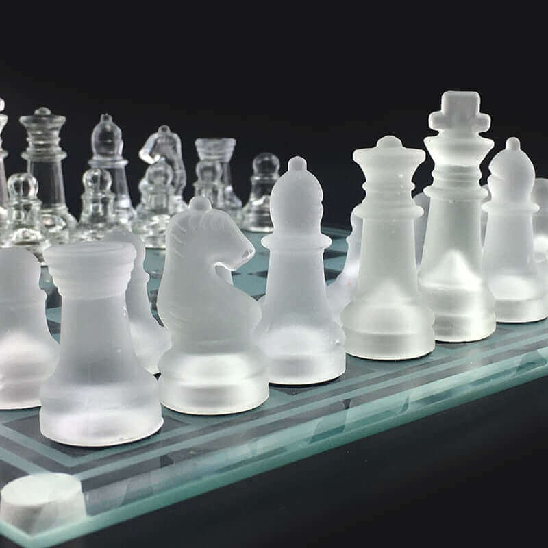 Luvikno | Glass Sjakksett