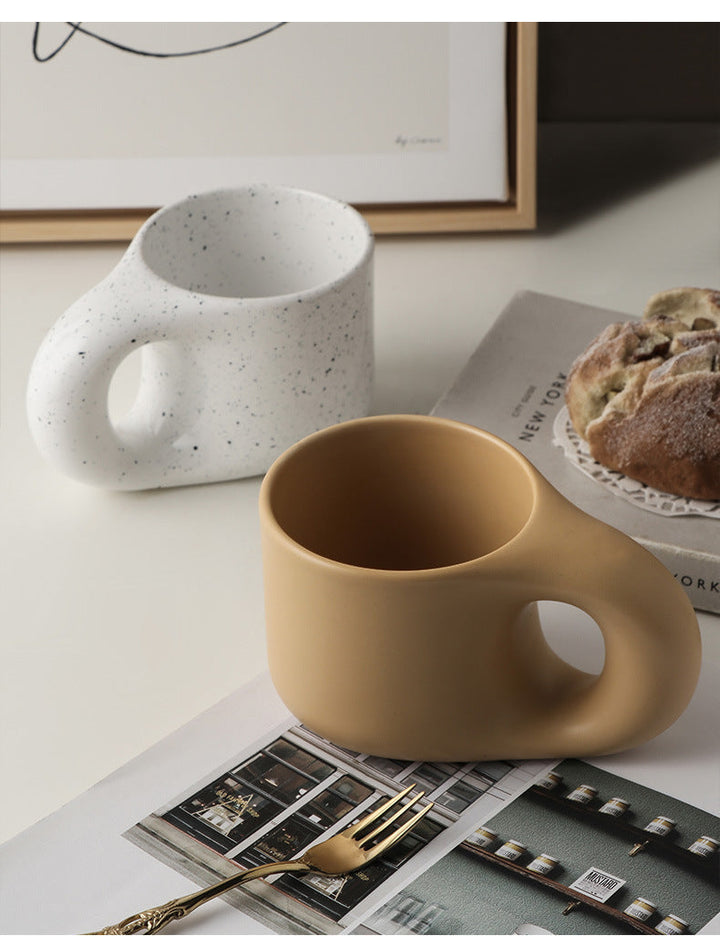 Tidlløs Eleganse - Minimalistisk Porselenskopp og Tallerken Sett Luvikno