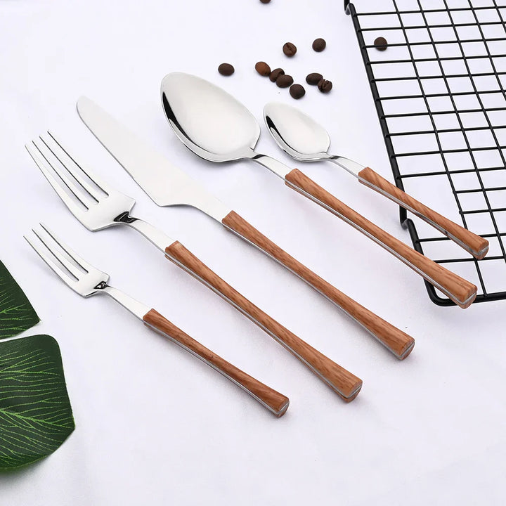 Luvikno | RusticDining | Rustfritt Stål Bestikk med Treskaft