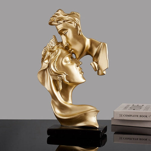 ArtAmour – Luksuriøs romantisk skulptur av par i omfavnelse Luvikno