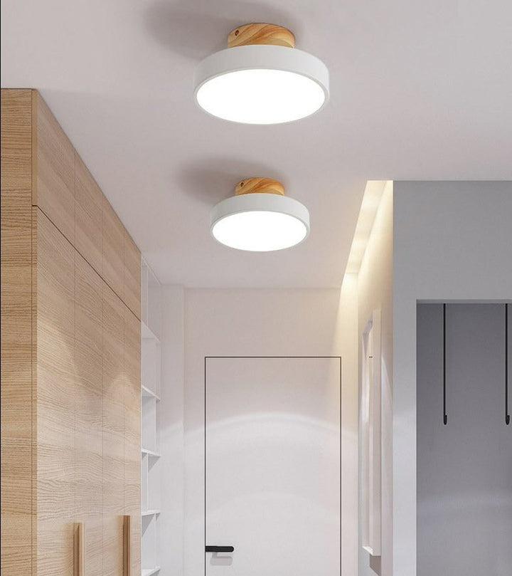 Fargerik nordisk LED taklampe | Luvikno