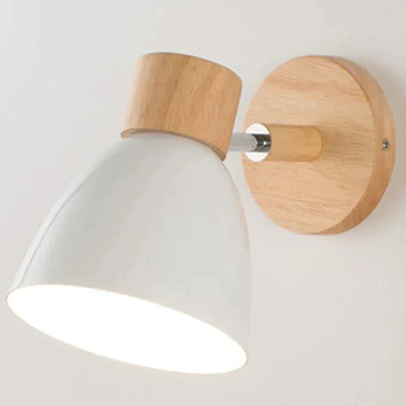 Elegant veggapplikasjon i tre - moderne og varmt design | Luvikno