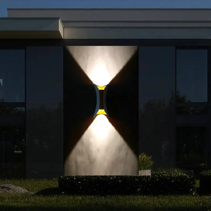 Fargerik LED Utendørs Vegglampe Luvikno