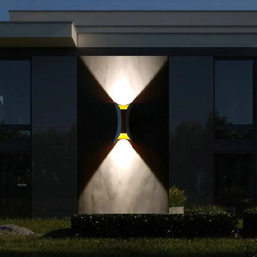 Fargerik LED Utendørs Vegglampe Luvikno