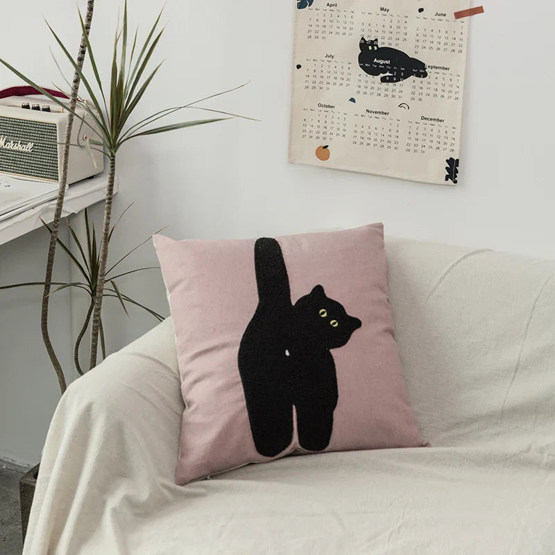 Black Cat & Garden Tufted Putekcase | Luvikno