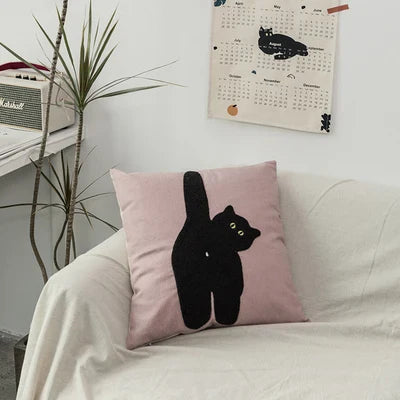 Black Cat & Garden Tufted Putekcase | Luvikno
