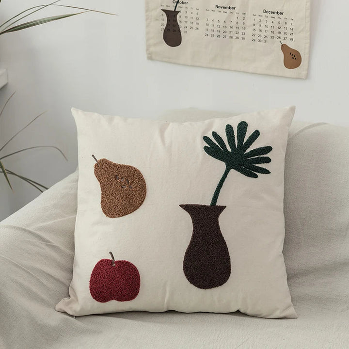 Black Cat & Garden Tufted Putekcase | Luvikno