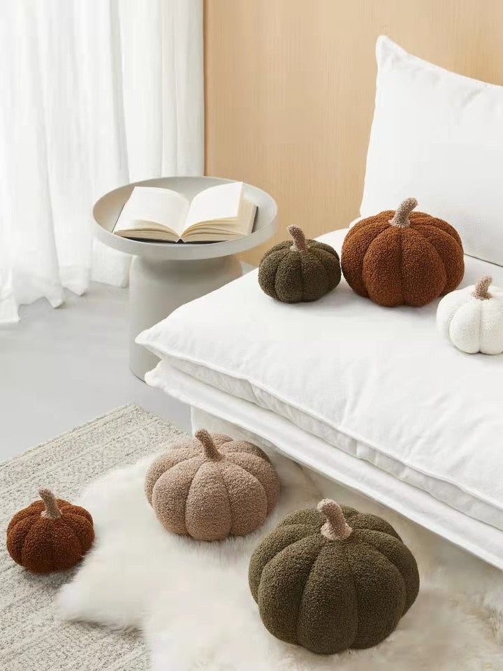 CozyPumpkin – Myk høstgresskarpute Luvikno