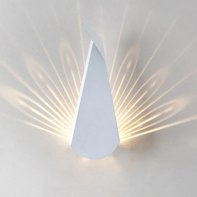 ElegantLuxe - Moderne LED Vegglampe Påfugl Fjær Skålift