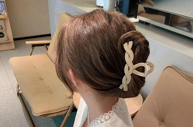 ClipGlam – Elegante Nude Hårtilbehør Sett Luvikno