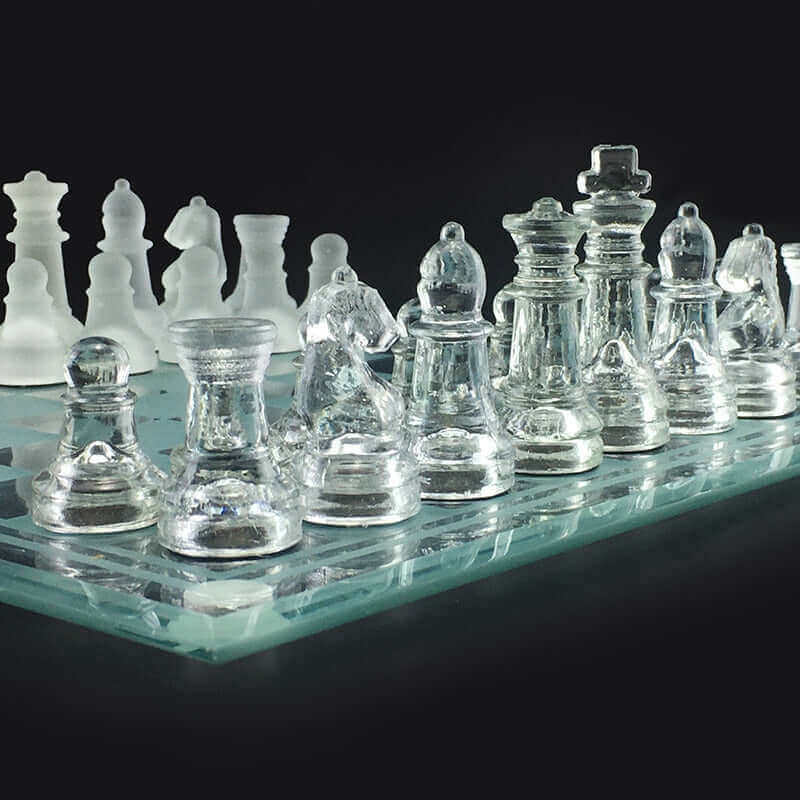 Luvikno | Glass Sjakksett