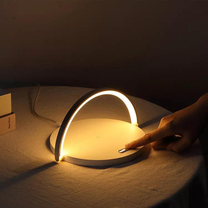 Luvikno | ChargeGlow – Trådlampe for stilig belysning og lading i ett