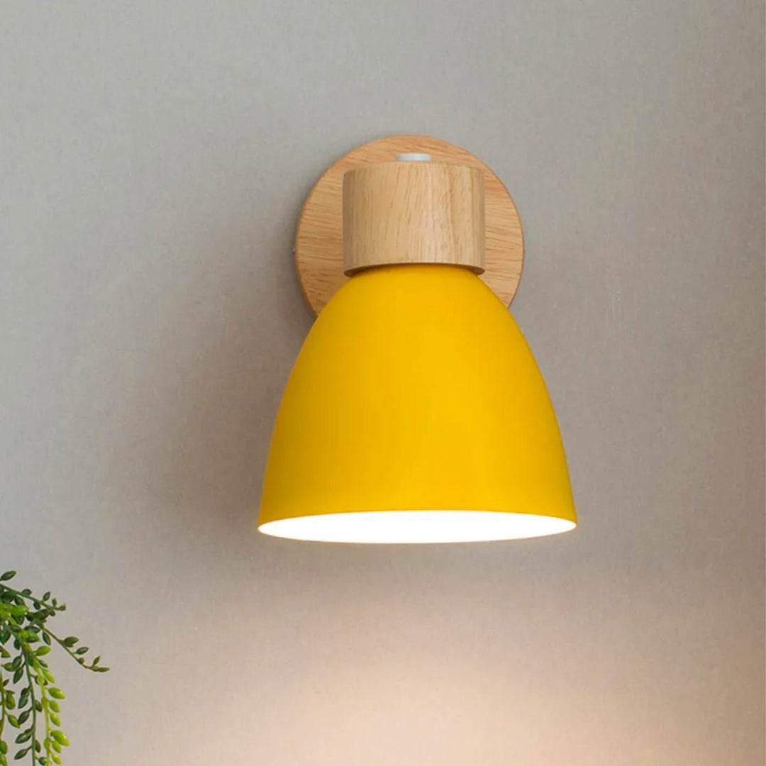 Elegant veggapplikasjon i tre - moderne og varmt design | Luvikno
