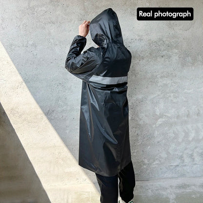 Luvik | Musta sadeviitta aikuisille - Vesitiivis & hengittävä ulkoilukäyttöön