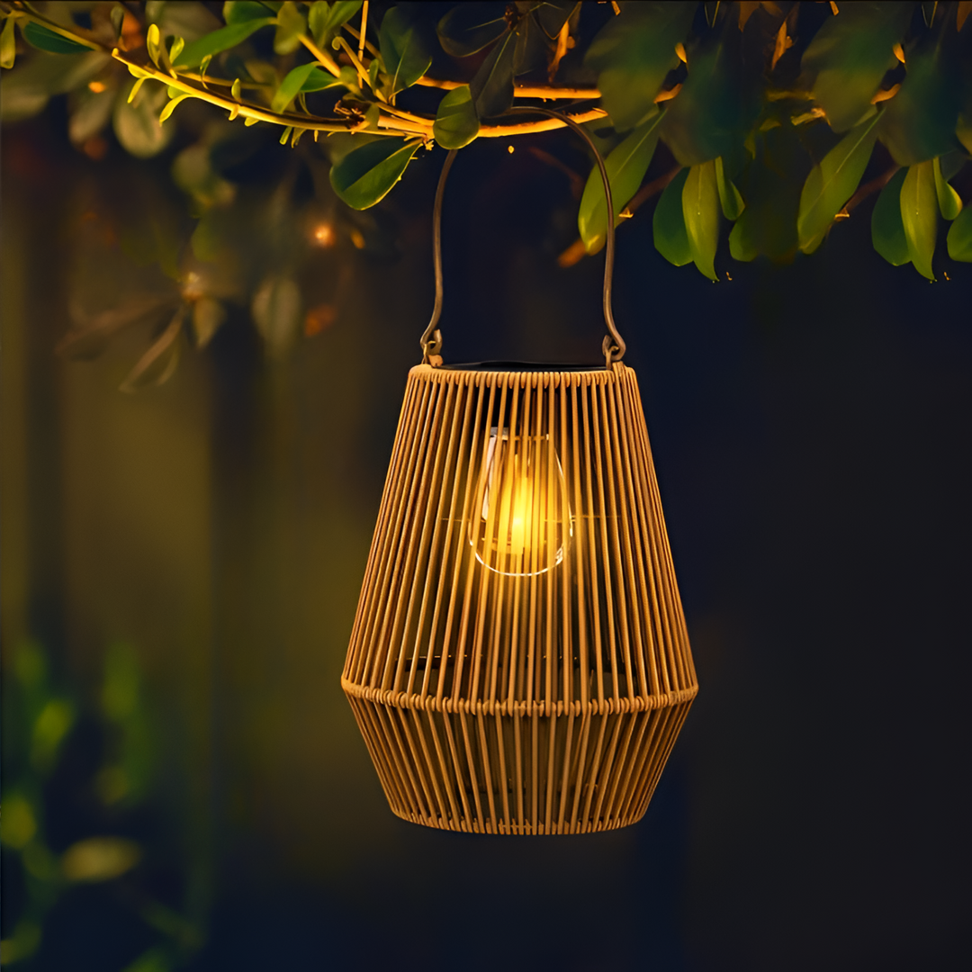Luvikno | Luminara Naturlig Lys Solbambuslampe | Håndvevd & Værbestandig | 12 timer. Lysvarighet | Naturlig Design
