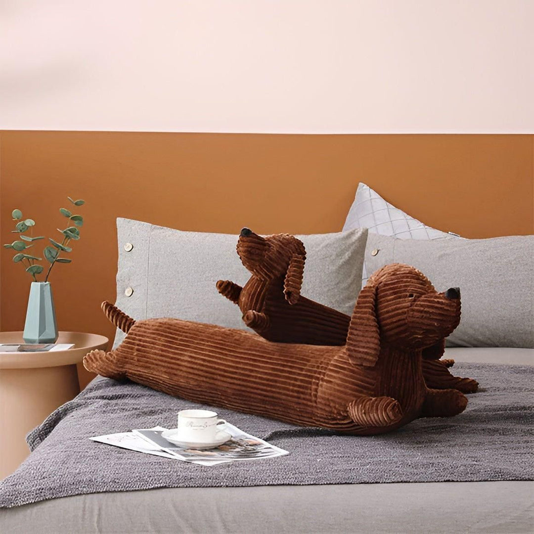 SnuggleHound Pute - Ergonomisk Dachsund Plysjpute | Luvikno