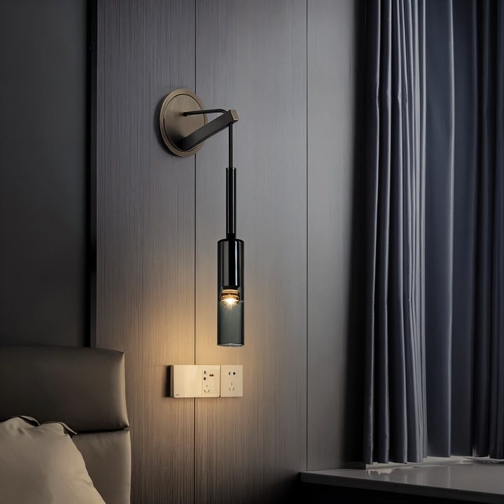 Minimalist vegglampe med røykglass – Orvane | Luvikno