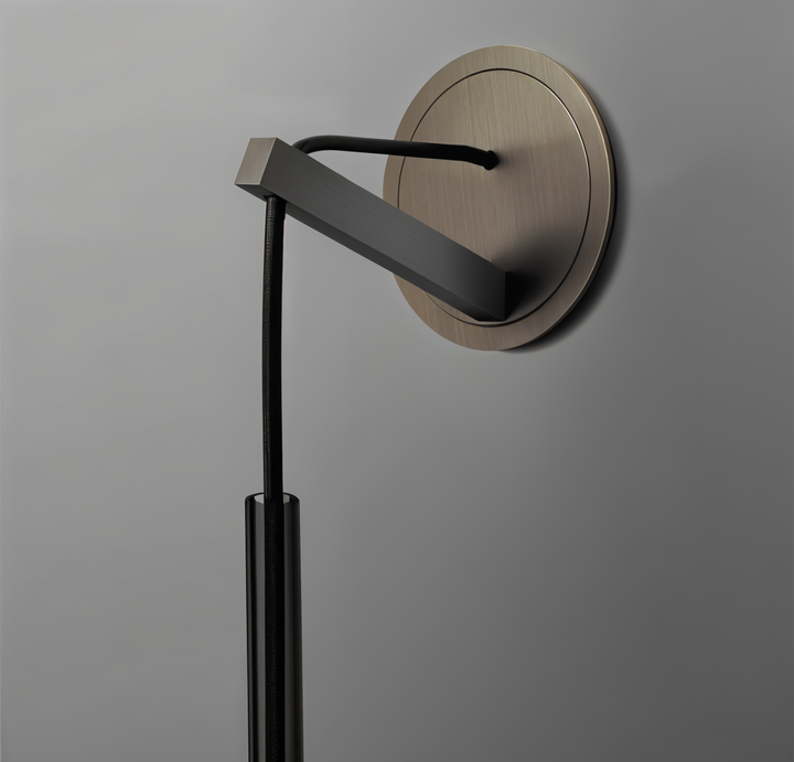 Minimalist vegglampe med røykglass – Orvane | Luvikno
