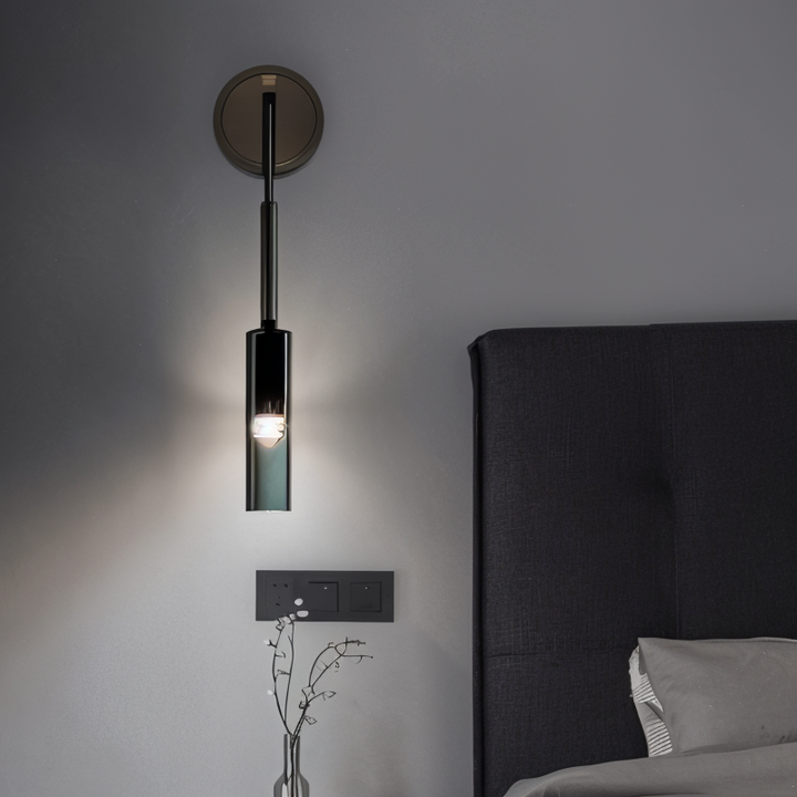 Minimalist vegglampe med røykglass – Orvane | Luvikno