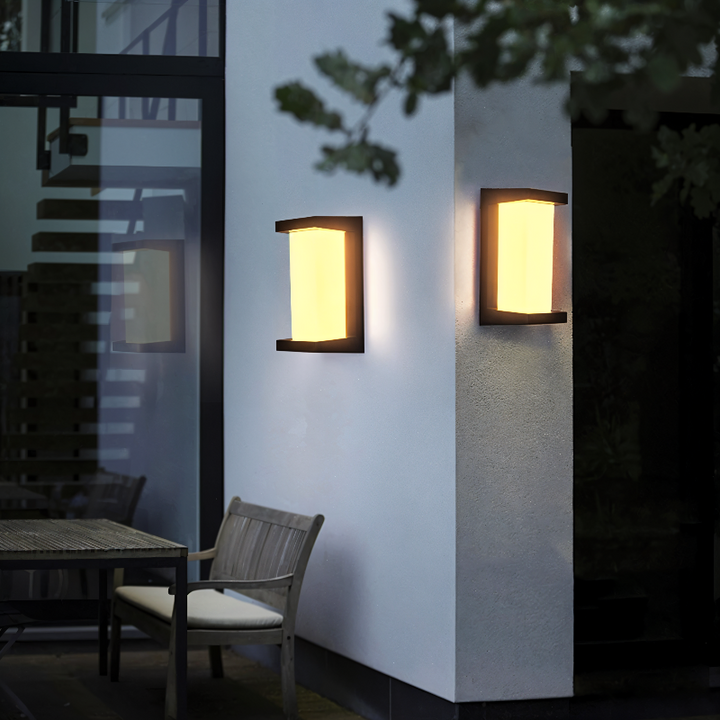 Vanntett utendørs LED-vegglampe med bevegelsessensor | Luvikno