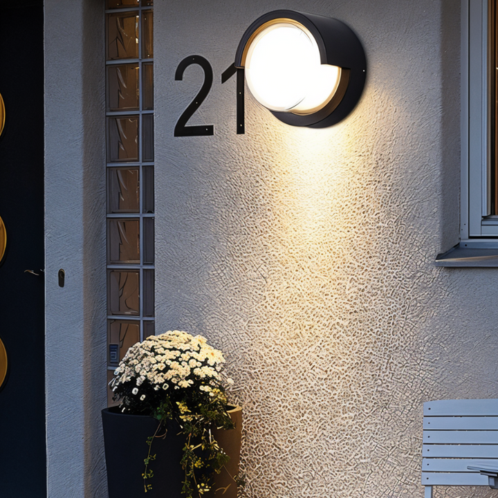 Vanntett utendørs LED-vegglampe med bevegelsessensor | Luvikno