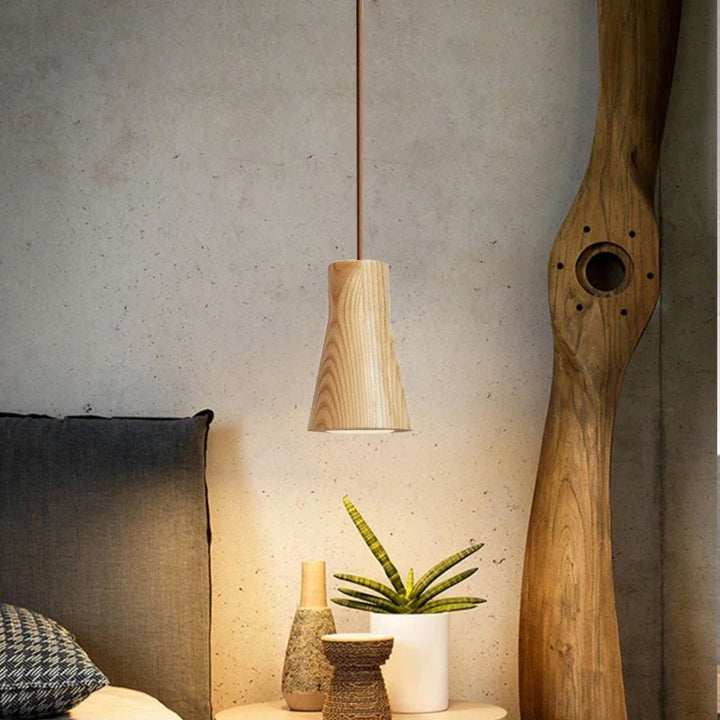 Skandinavisk Tre Pendellampe – Minimalistisk Design for Stue og Soverom | Naturlig Trelook | Luvikno