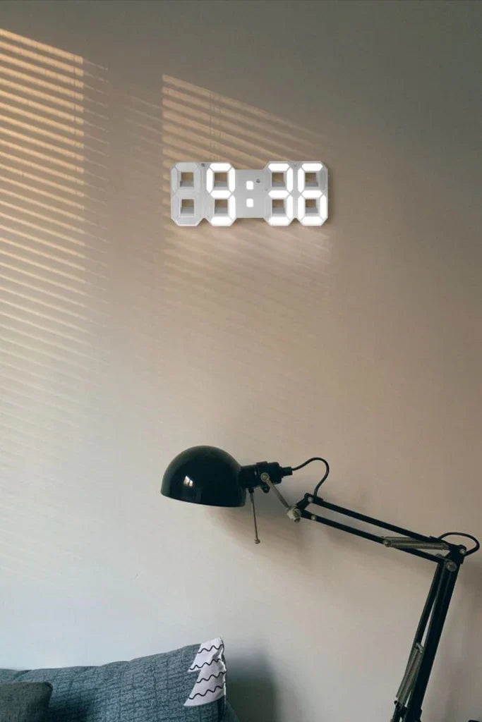 Luvikno | TimeGlow 3D LED Veggklokke – Digital klokke med justerbart lys