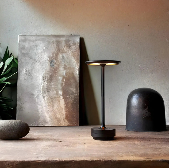 Luvikno | Elegant Trådløs Bordlampe med Berøringskontroll og Endringsbare Lystyper