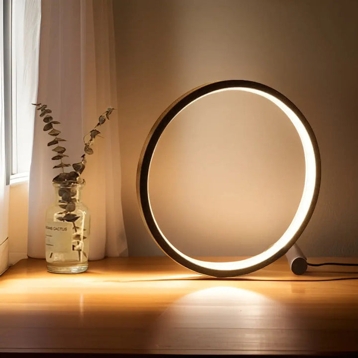 Luvikno | Halo Glo LED Bordlampe – Eleganse og Innovasjon i Belysning