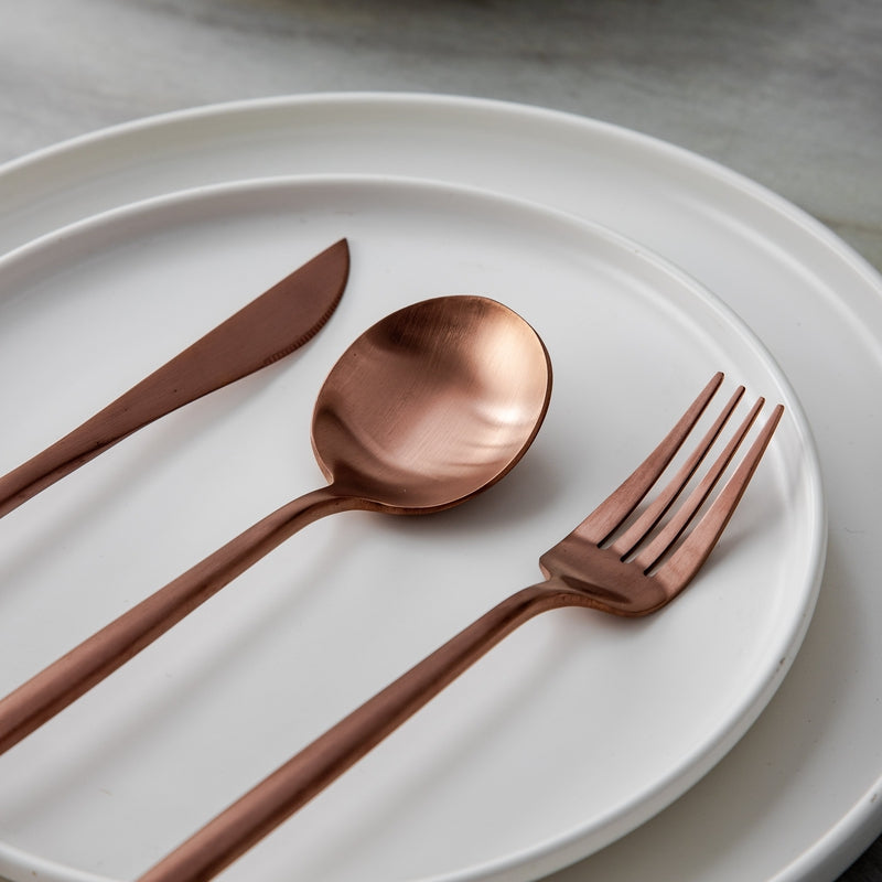 Luvikno | Minimalistisk luksus bestikksett – 20 deler, Titan & rustfritt stål