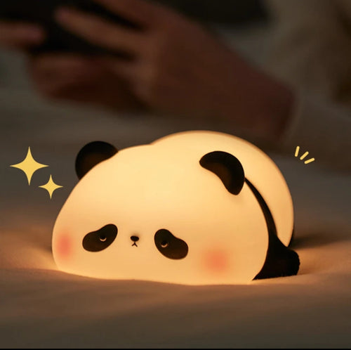 Luvikno | CuddlePanda Nattlys - Fargerik LED Panda for Barn