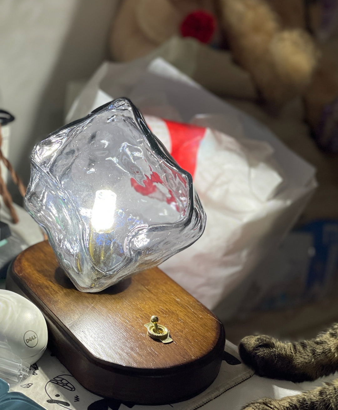Luvikno | GlowCraft Bordlampe - Elegant trådløs bordlampe med bevegelsessensor