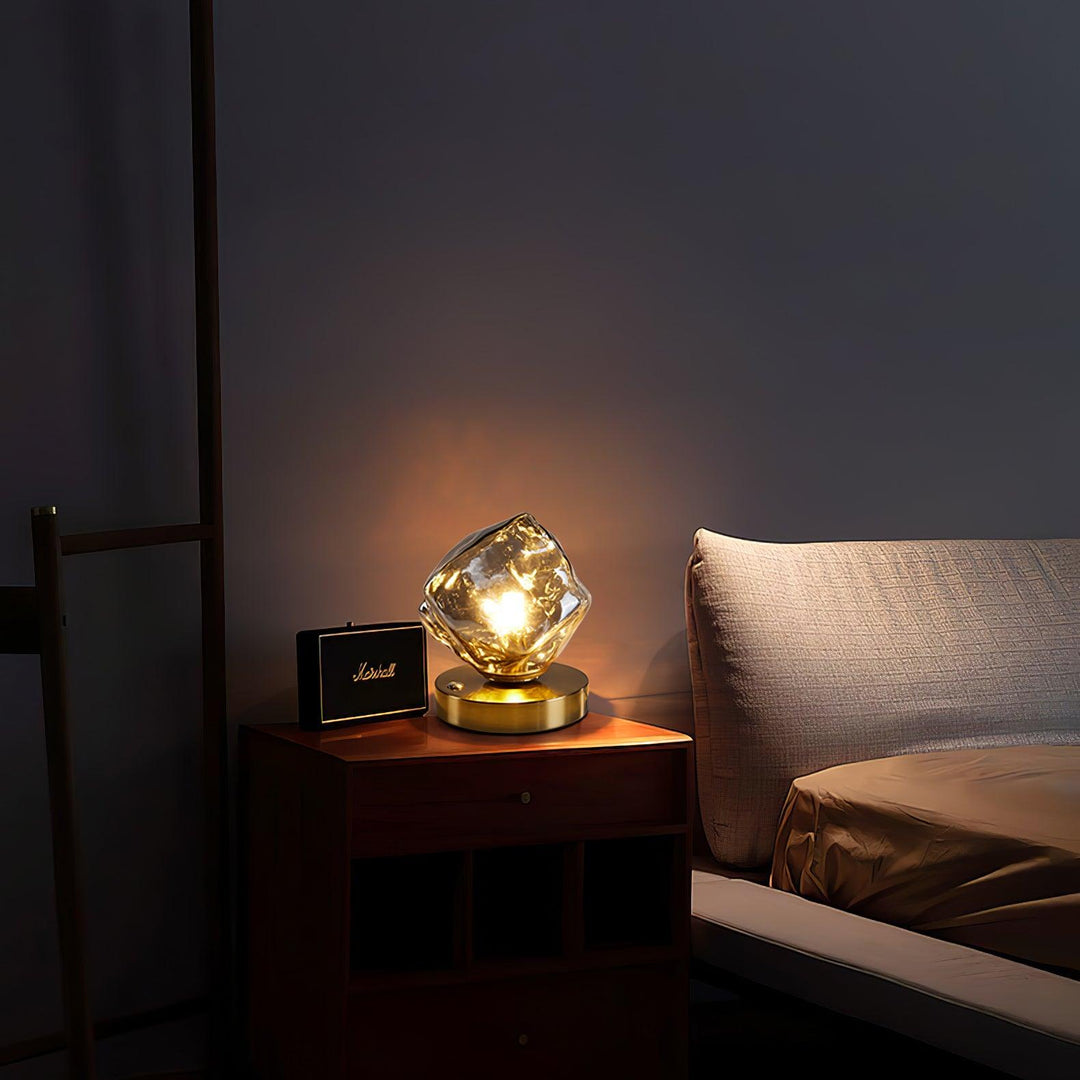 Luvikno | GlowCraft Bordlampe - Elegant trådløs bordlampe med bevegelsessensor