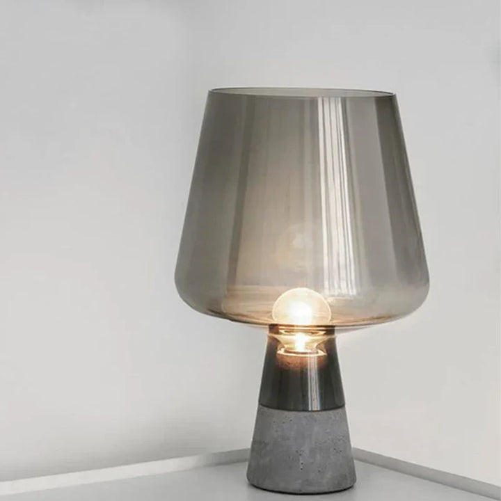 Industriell bordlampe laget av stål med glasskjerm – Moderne vintage nattbordlampe | Luvikno