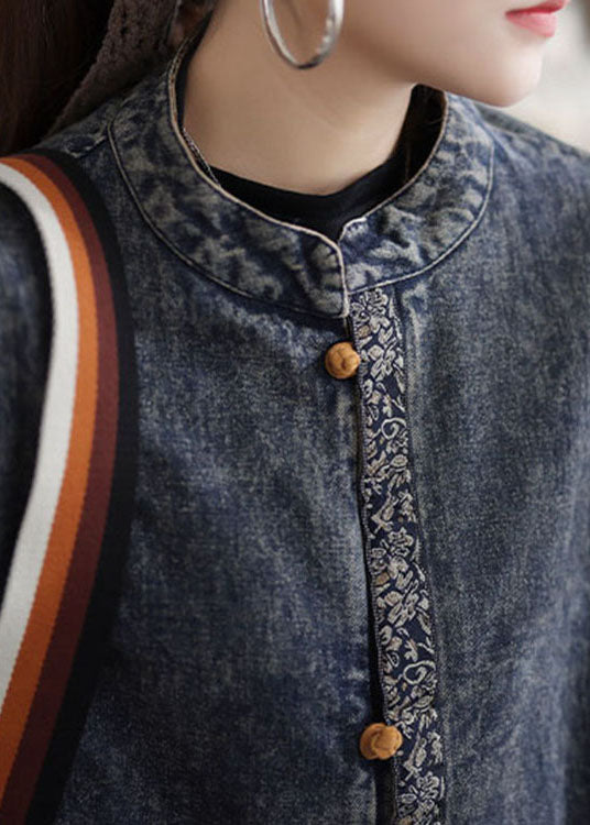 Luvik | Sininen korkea kauluksellinen denim-takki nappikiinnityksellä