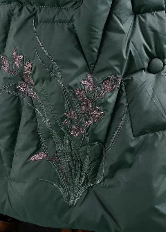 Luvik | Vahva untuvainen talvitakki brodeeratulla hupulla Roter