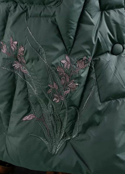 Luvik | Vahva untuvainen talvitakki brodeeratulla hupulla Roter