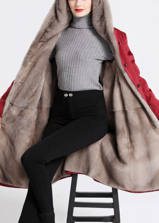 Luvik | Irrotettavat punaiset samettiset minkkihupparit talvella