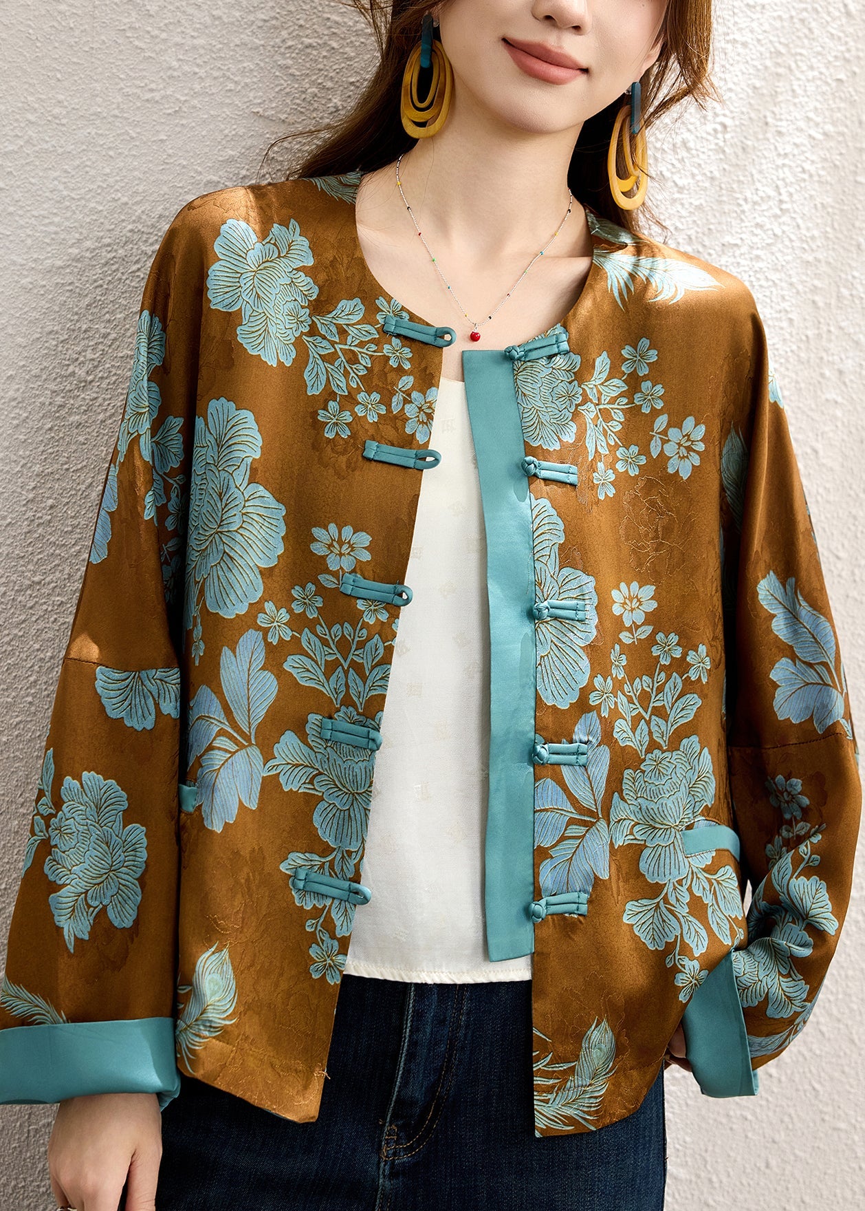 Luvik | Kiinalainen ruskea silkki-patchwork-takki