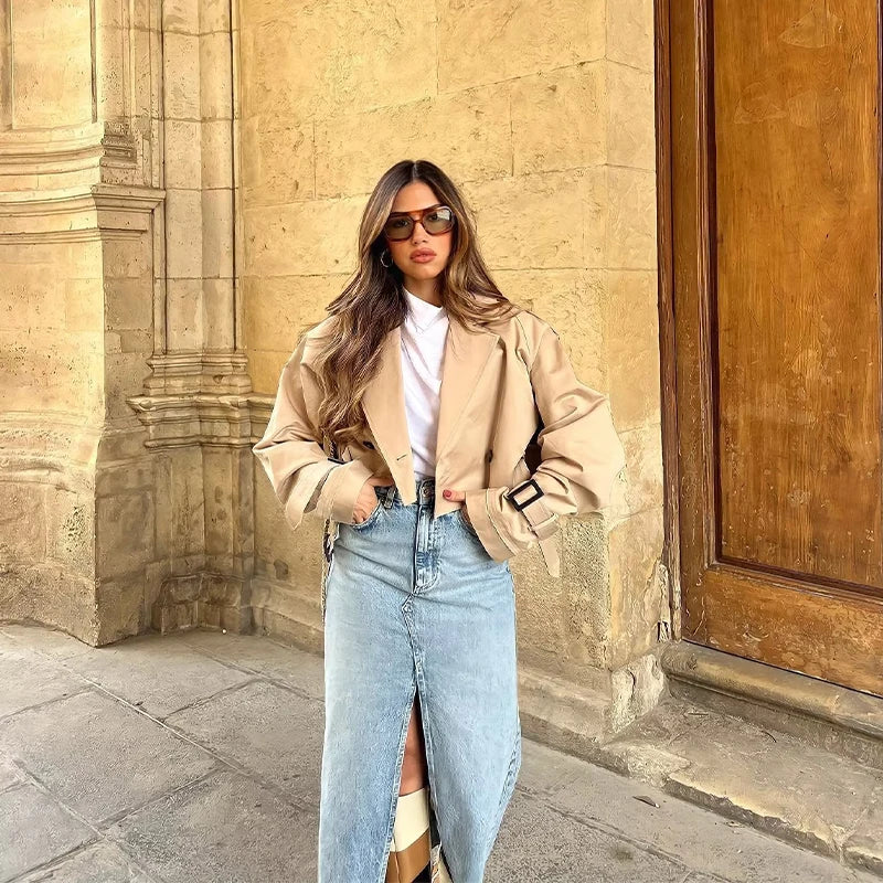 Luvik | Lyhyt trenssitakki