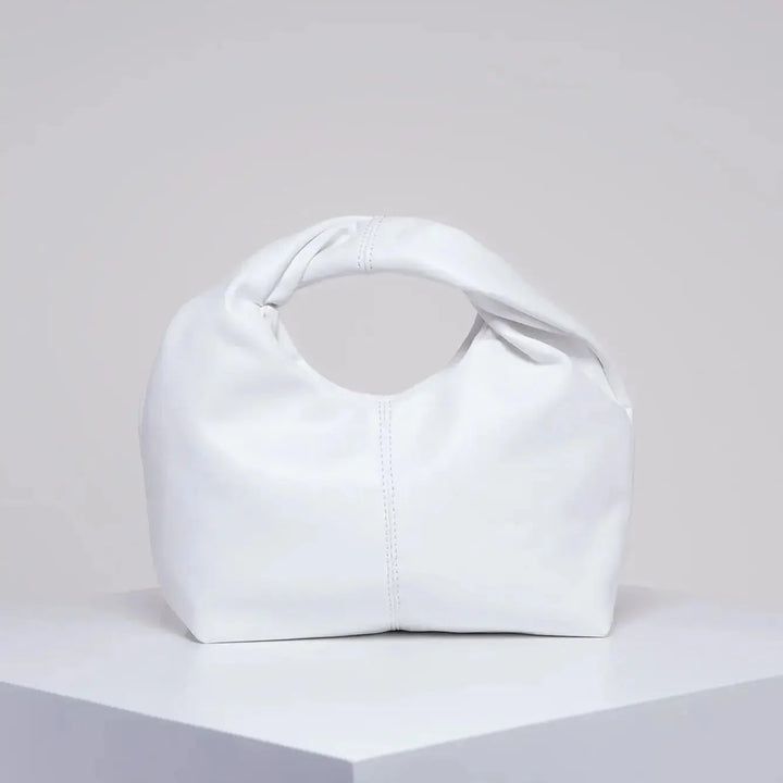 Luvik | Laukku Moteknyteveske Clutch Bag Kädessä oleva laukku
