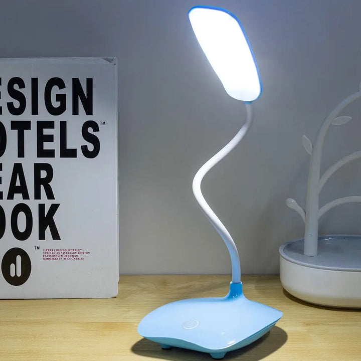 Multifunksjonell LED bordlampe med fleksibel hals – Dimmbar, øyevennlig, perfekt for kontor og nattbord | Luvikno