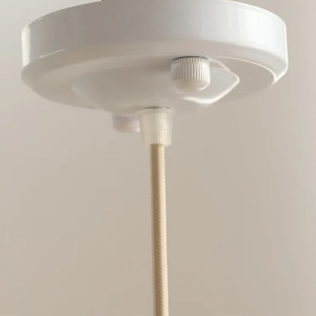Luvikno | Moderne hvit keramisk pendellampe med unikt ribbet design