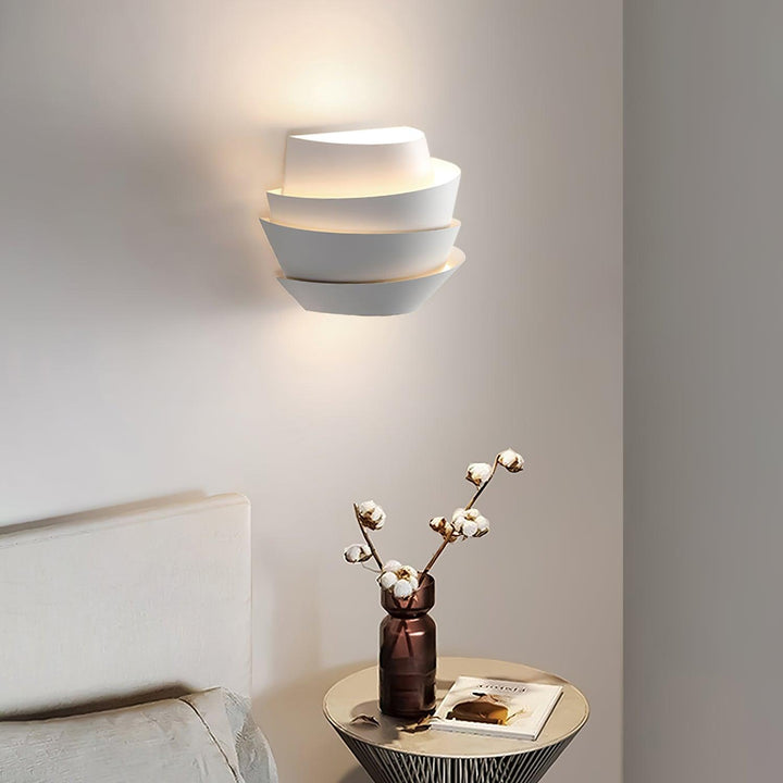 Luvikno | SoleilGlow – Fransk sollysinspirert vegglampe for strålende rom